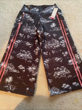 Lucky in Love  NWT Amour high waist culottes size small 4/6